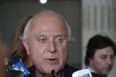Lifschitz cuestion� a Superti y Lewis