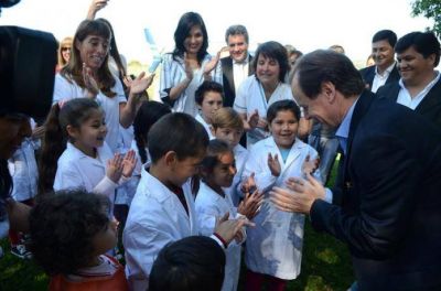 El 90 por ciento de las escuelas rurales tiene tecnolog�a digital