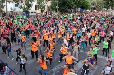 Bailaron y se olvidaron la timidez