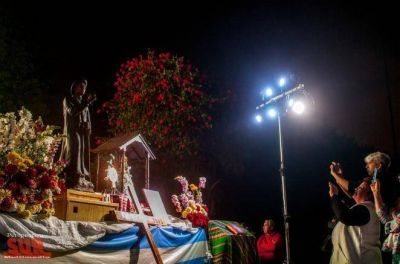 Varela vivi� con emoci�n la canonizaci�n de Cura Brochero