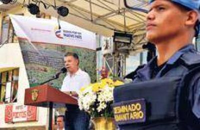 Santos anunci� un plan de desminado