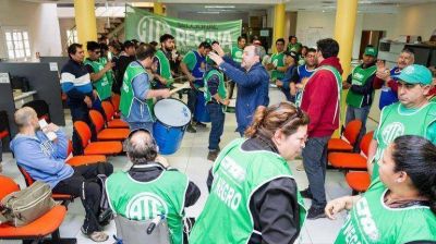 ATE presiona a Tortoriello y amenaza con m�s protestas