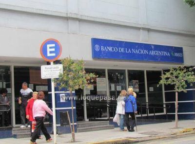 Hoy no habr� atenci�n al p�blico en los Bancos de 12 a 15