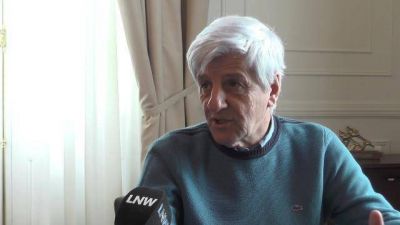 Luis Andreotti: �Uno siente envidia cuando ve a los 25 mil polic�as de la ciudad con ropa de invierno y verano�