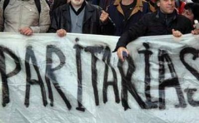 Los gremios se preparan para perforar el techo salarial que ya plantea el gobierno para 2017