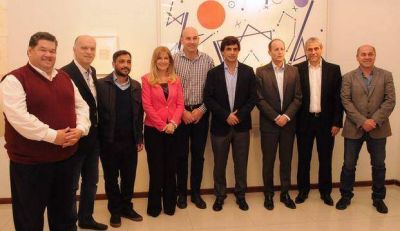 Los intendentes dan pelea para manejar m�s fondos en 2017