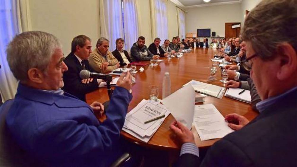 Das Neves encabez la primera reunin de Gabinete Abierto con representantes de sectores econmicos