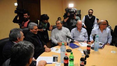 Uno de los jefes de la CGT le puso un piso de $ 2.000 al bono de fin de a�o