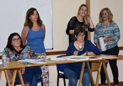 Educaci�n para Adultos: acuerdo para que no haya cambios laborales