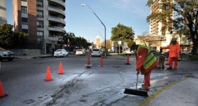 Contin�an las obras de bacheo