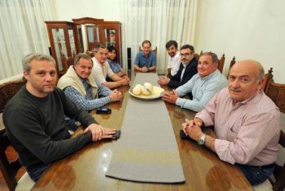 Bordet pidi� a los senadores que prioricen la aprobaci�n del presupuesto y los cambios a la Ley de la Madera 