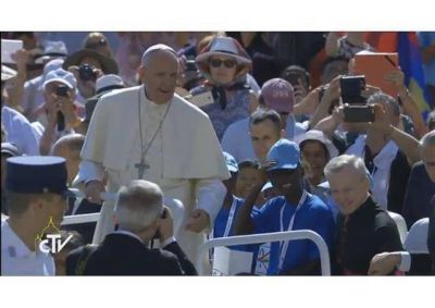 Cuando encuentro una persona en necesidad, �cu�l es mi reacci�n? El Papa en su catequesis
