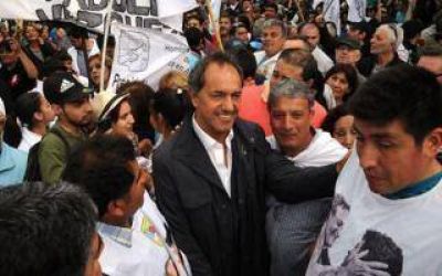 A Scioli le robaron el celular en el acto por el D�a de la Lealtad