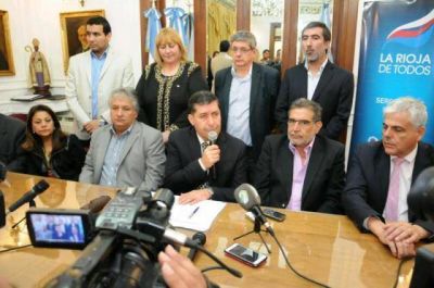 Casas traz� un complejo panorama econ�mico para La Rioja