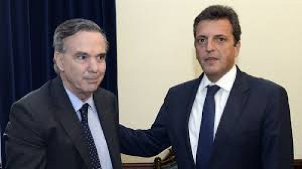 Massa y Pichetto acordaron un pliego de condiciones para votar el Presupuesto