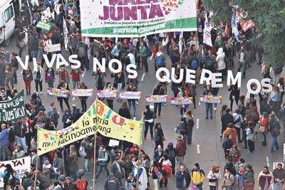 �Vivas nos queremos�, el grito que se escuchar� fuerte en Dorrego y el resto del pa�s