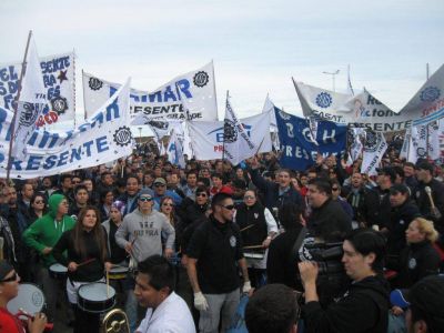 Preocupaci�n en la UOM y AFARTE