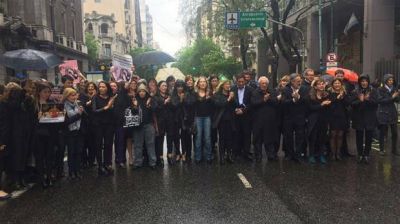 Comenz� el paro nacional de mujeres contra los femicidios