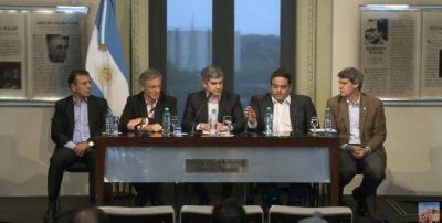 El Gobierno acord� con CGT y empresarios un bono de fin de a�o con un piso de $2mil