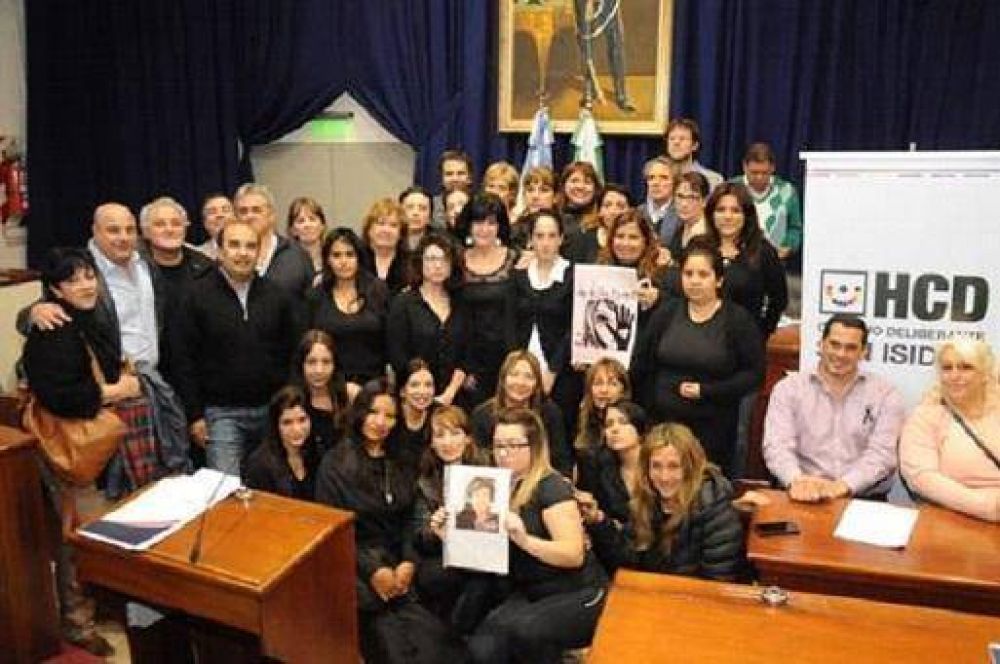 En San Isidro repudiaron el femicidio y la violencia de g�nero