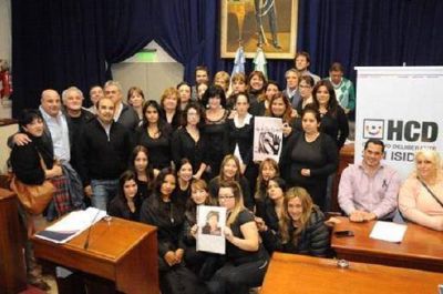 En San Isidro repudiaron el femicidio y la violencia de g�nero