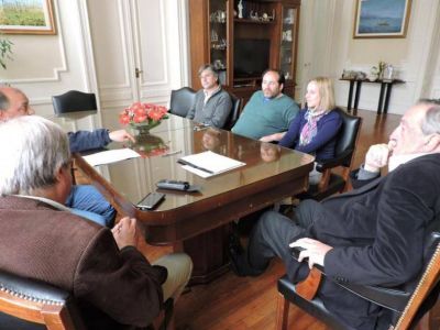 El Intendente recibi� a beneficiarios del Procrear luego de su reuni�n con autoridades nacionales