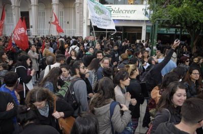 Paran� tambi�n se moviliz� contra la violencia machista 