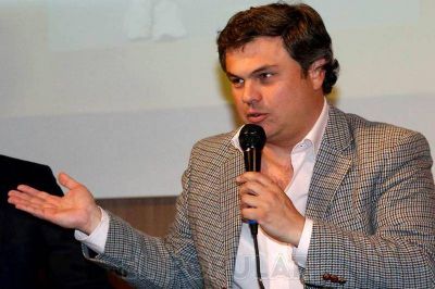 Llega a Olavarr�a el ministro Santiago L�pez Medrano