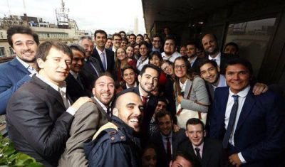 Urtubey debati� sobre actualidad pol�tica con j�venes becarios del Seminario Pa�s Federal