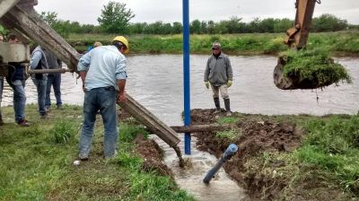 Instalaron el limn�grafo en el r�o Rojas