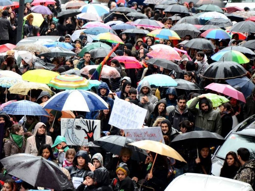 Ms de 13 mil mujeres marcharon en La Plata para exigir nuevamente #NiUnaMenos