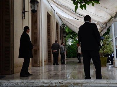 �Vidal pone un doble de riesgo para esquivar a la prensa?