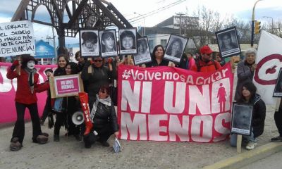Cientos de vecinos marcharon bajo la consigna Ni una Menos, Vivas Nos Queremos, Basta de Violencia y Feminicidios 