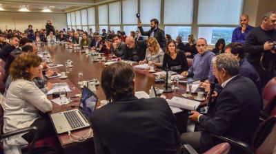 Basura: Pechi abre el juego y pide el apoyo de Provincia