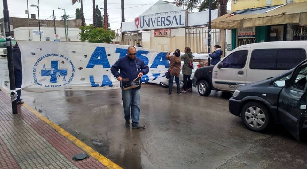 Conflictos en clínicas de Ensenada, la capital bonaerense y Chascomús