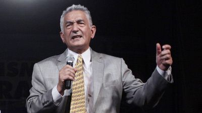 San Luis: Rodriguez Saa les da a los estatales $1.000 y los gremios piden $7.000