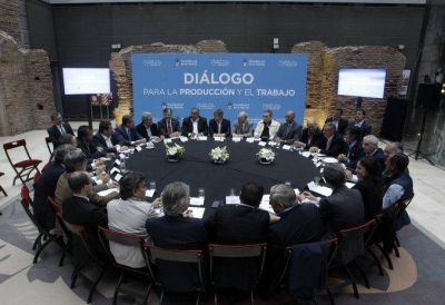 Con el bono de fin de a�o, las paritarias 2017 se negociar�n a partir de la inflaci�n de enero 