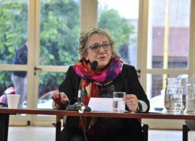 Raquel Weinstock disert� sobre la lealtad y la traici�n