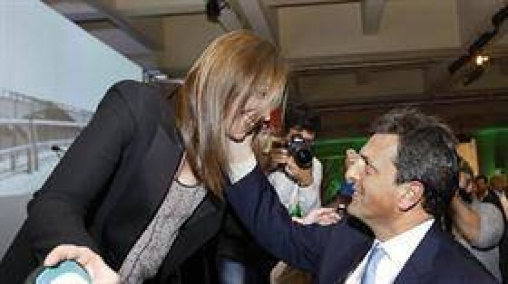 En secreto, Vidal pacta con Massa el apoyo al presupuesto provincial