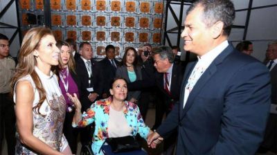 La gobernadora estuvo en la reuni�n con el presidente de Ecuador
