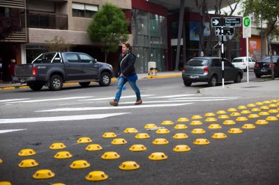 El Emvial contin�a con la colocaci�n de reductores de velocidad