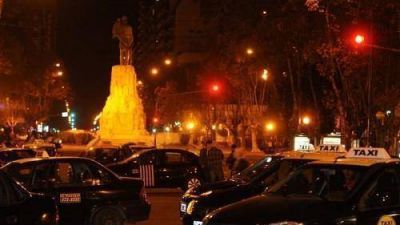 Los taxistas anunciaron un paro y movilizaci�n