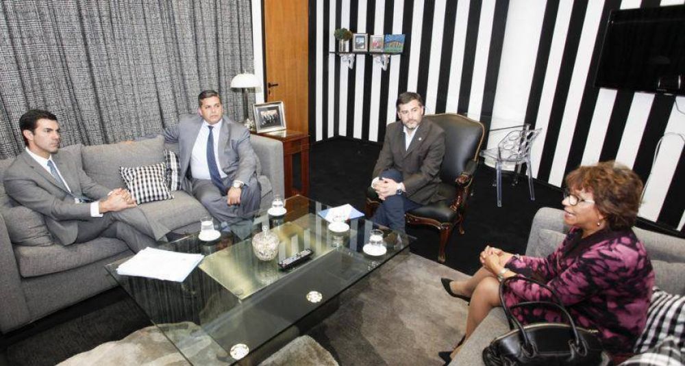 Urtubey se reuni� con autoridades de la Federaci�n Argentina de Cardiolog�a