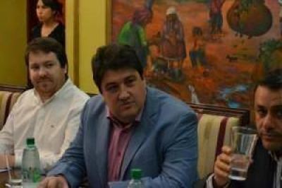 Closs: �Gracias a nuestra intervenci�n la reforma pol�tica sali� mejorada�