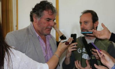 �La sesi�n donde se removi� a Pugliese es ilegal y los que votaron deben ser destituidos�