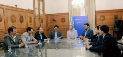 Bucca se junt� con Frigerio y pidi� por m�s obras