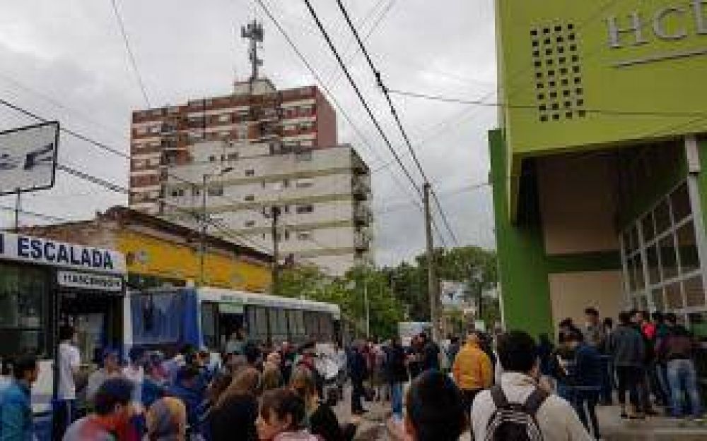 Incidentes y roturas en el Concejo Deliberante de Z�rate