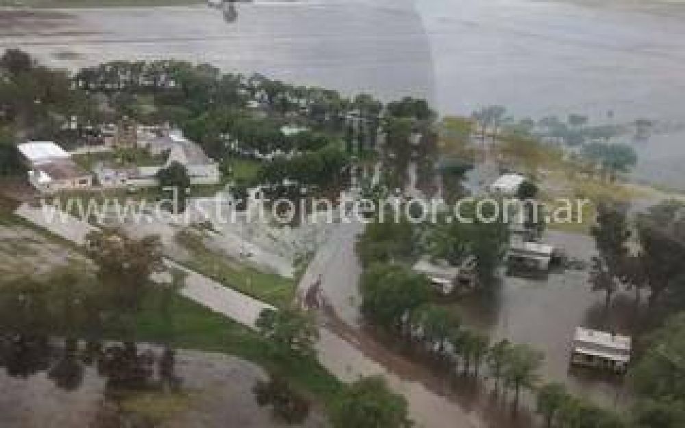 Inundaci�n en General Villegas: M�s del 50 por ciento del distrito est� bajo agua