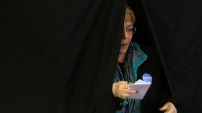 La alianza de Bachelet perd�a alcald�as clave en los comicios chilenos