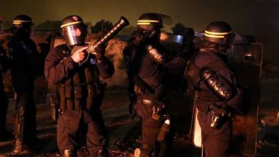 Bajo tensiones , Francia se prepara para cerrar su mayor campo de refugiados